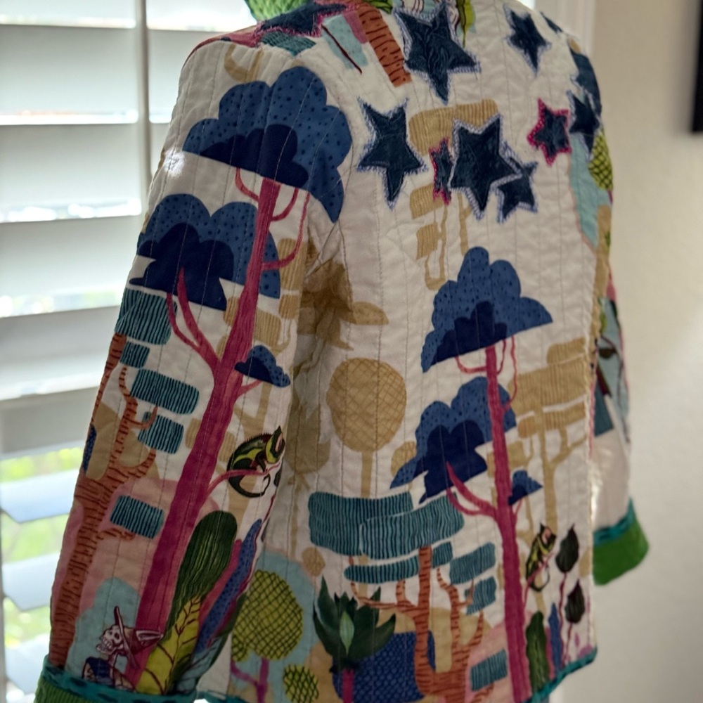 Colorful Quilted Jacket with Unique Print - Picture 10 of 11